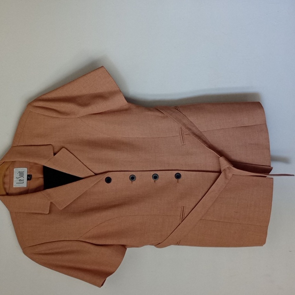 Women's Le Suit size 14 tan and black color